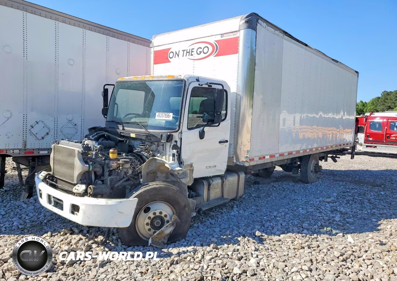 2019 Hino 268A Box Truck