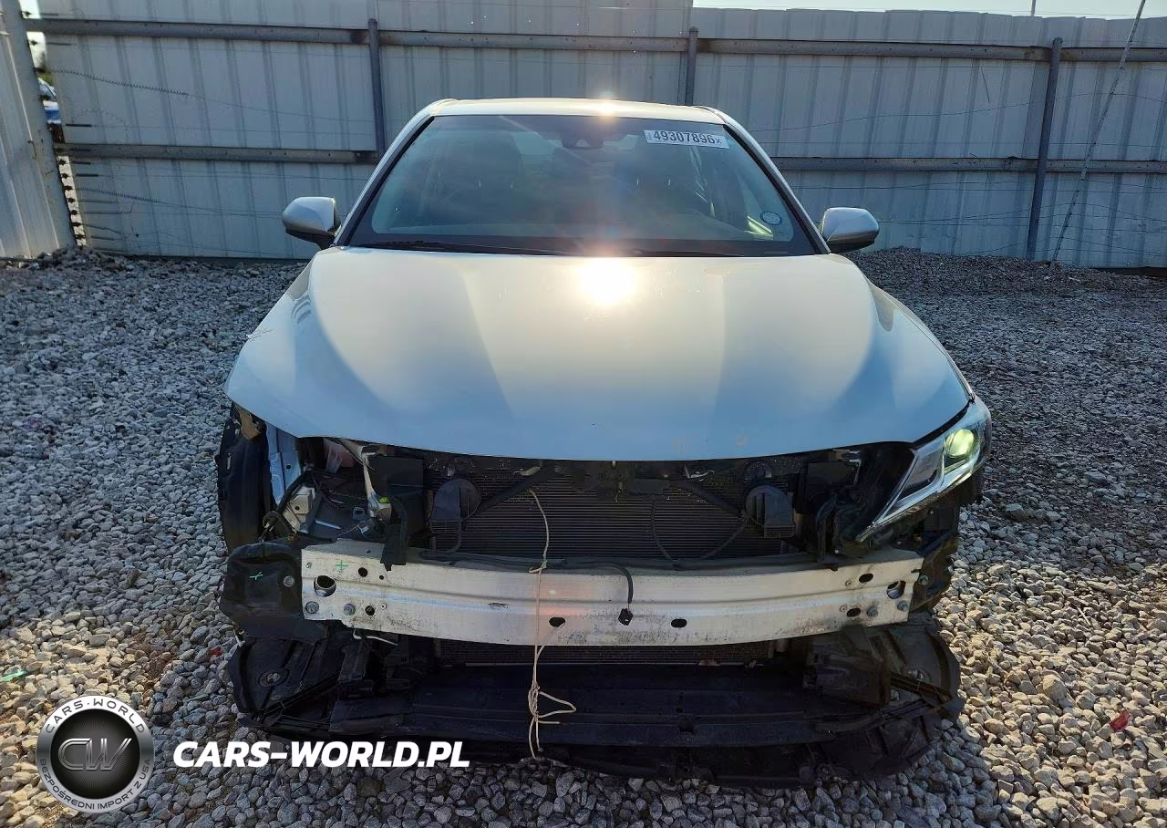 2018 Toyota Camry Le VIN:4T1B11HKXJU089731 - 5