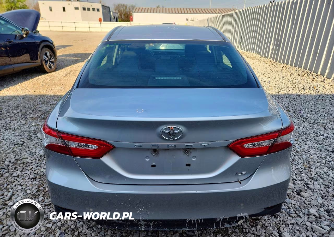 2018 Toyota Camry Le VIN:4T1B11HKXJU089731 - 6