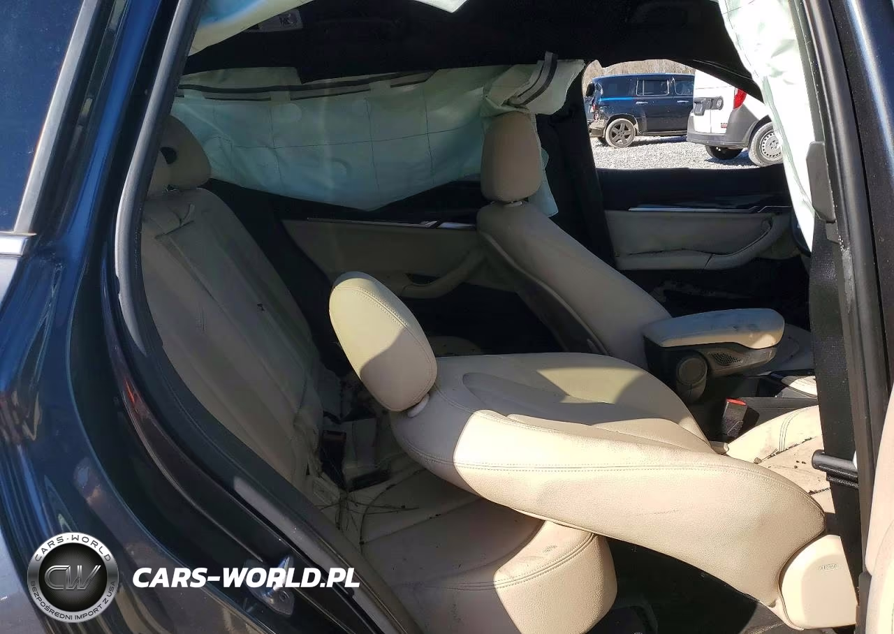2016 BMW X1 xDrive28I VIN:WBXHT3C37G5E53388 - 11