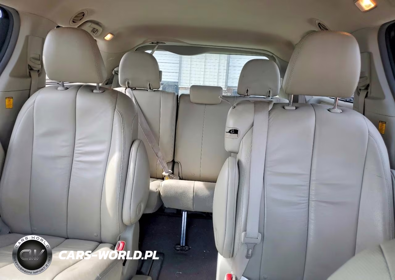 2011 Toyota Sienna VIN:5TDYK3DC8BS001948 - 10