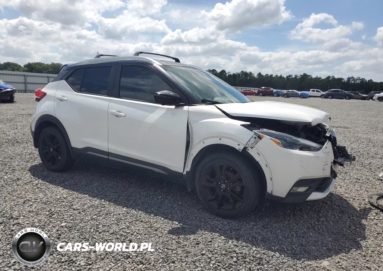 2020 Nissan Kicks Sr VIN:3N1CP5DV2LL537152 - 4