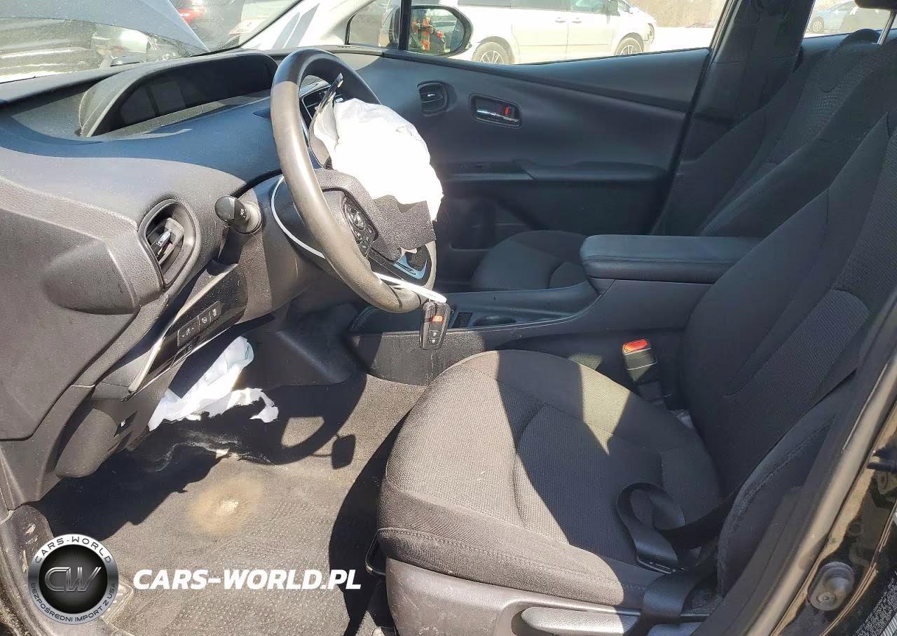 2021 Toyota Prius Le VIN:JTDKAMFU5M3151797 - 7