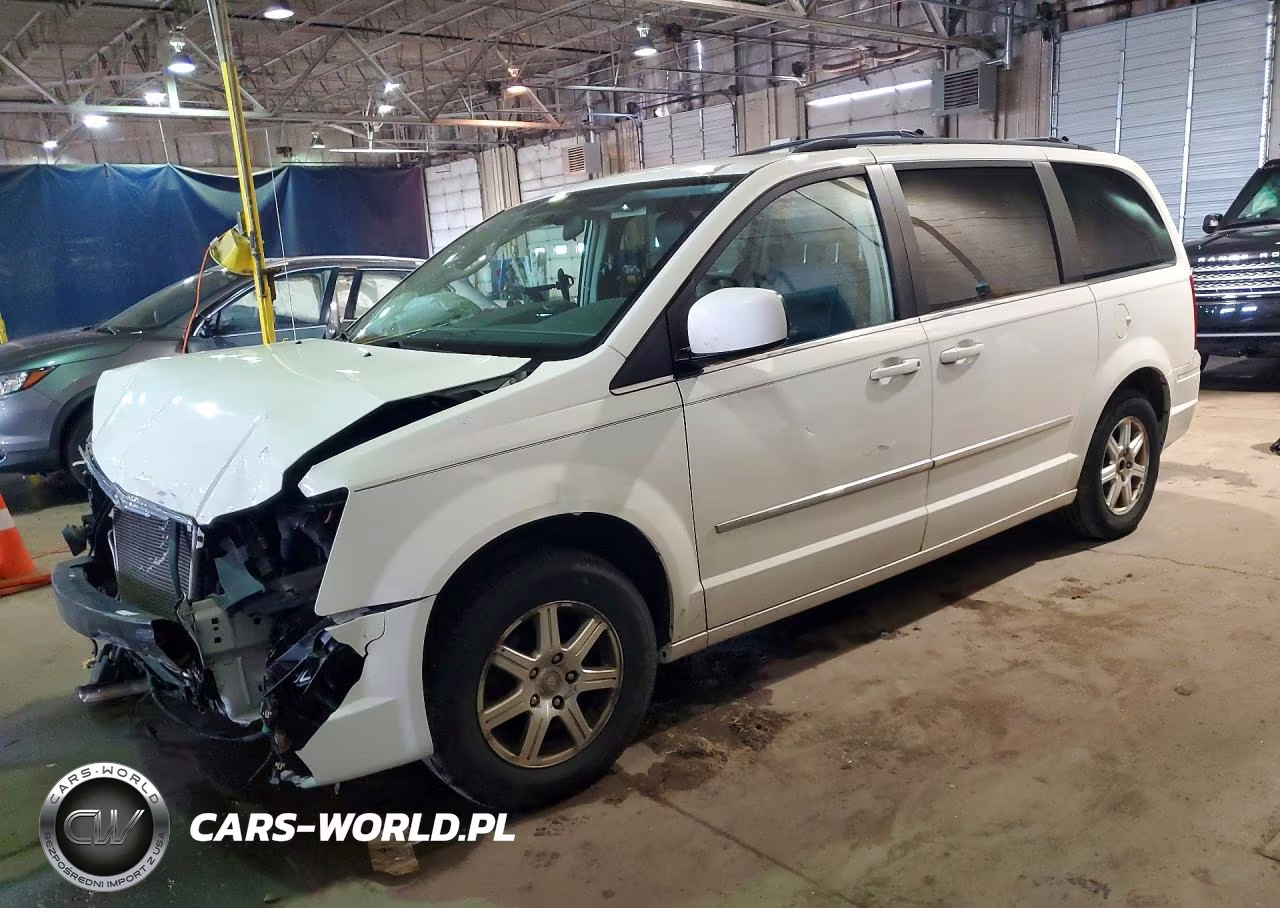 2010 Chrysler Town & Country Touring