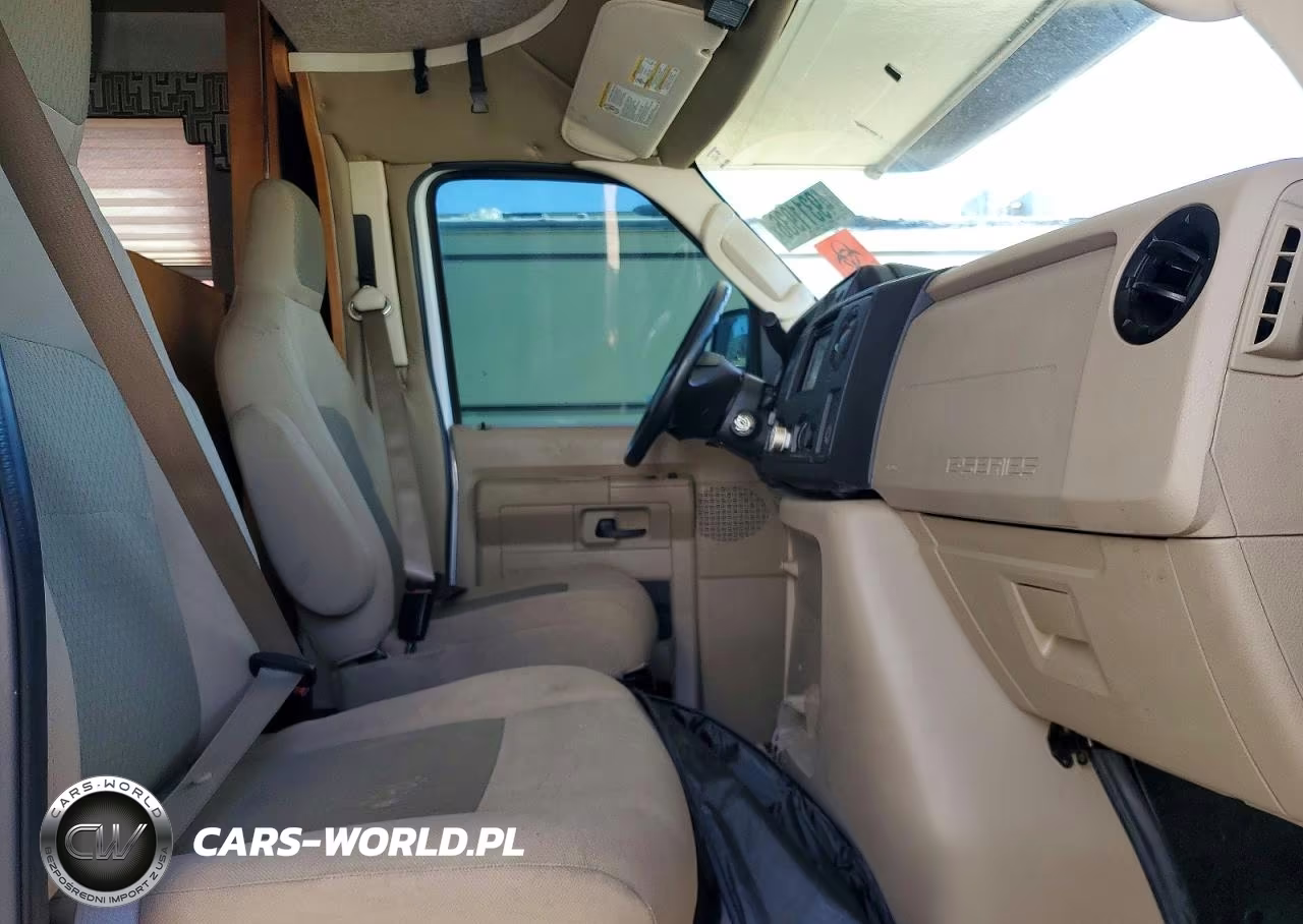 2018 Ford Econoline E450 Super Duty Cutaway Van VIN:1FDXE4FS0JDC30126 - 5