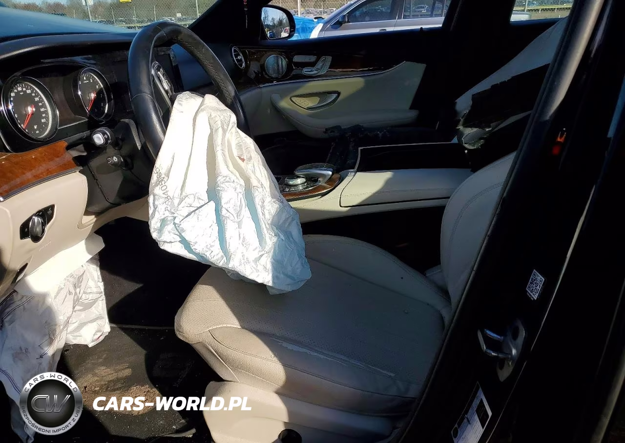 2019 Mercedes-Benz E 450 4Matic VIN:WDDZF6JBXKA493410 - 7
