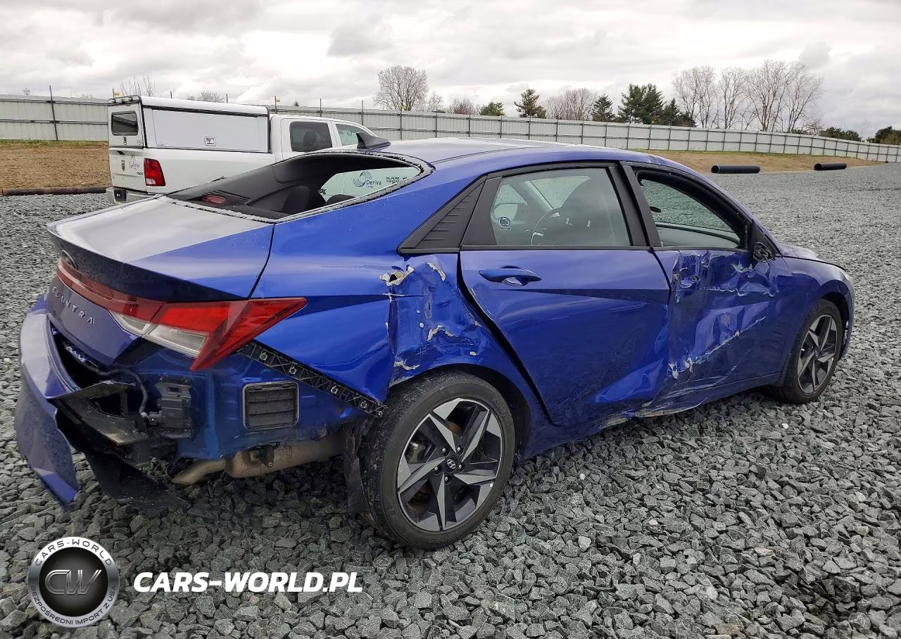 2023 Hyundai Elantra Sel VIN:KMHLS4AG4PU556269 - 3