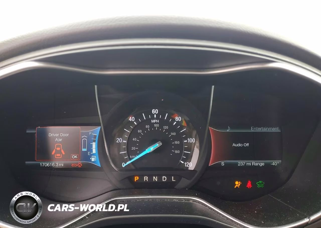 2015 Ford Fusion Titanium Phev VIN:3FA6P0SUXFR241259 - 9