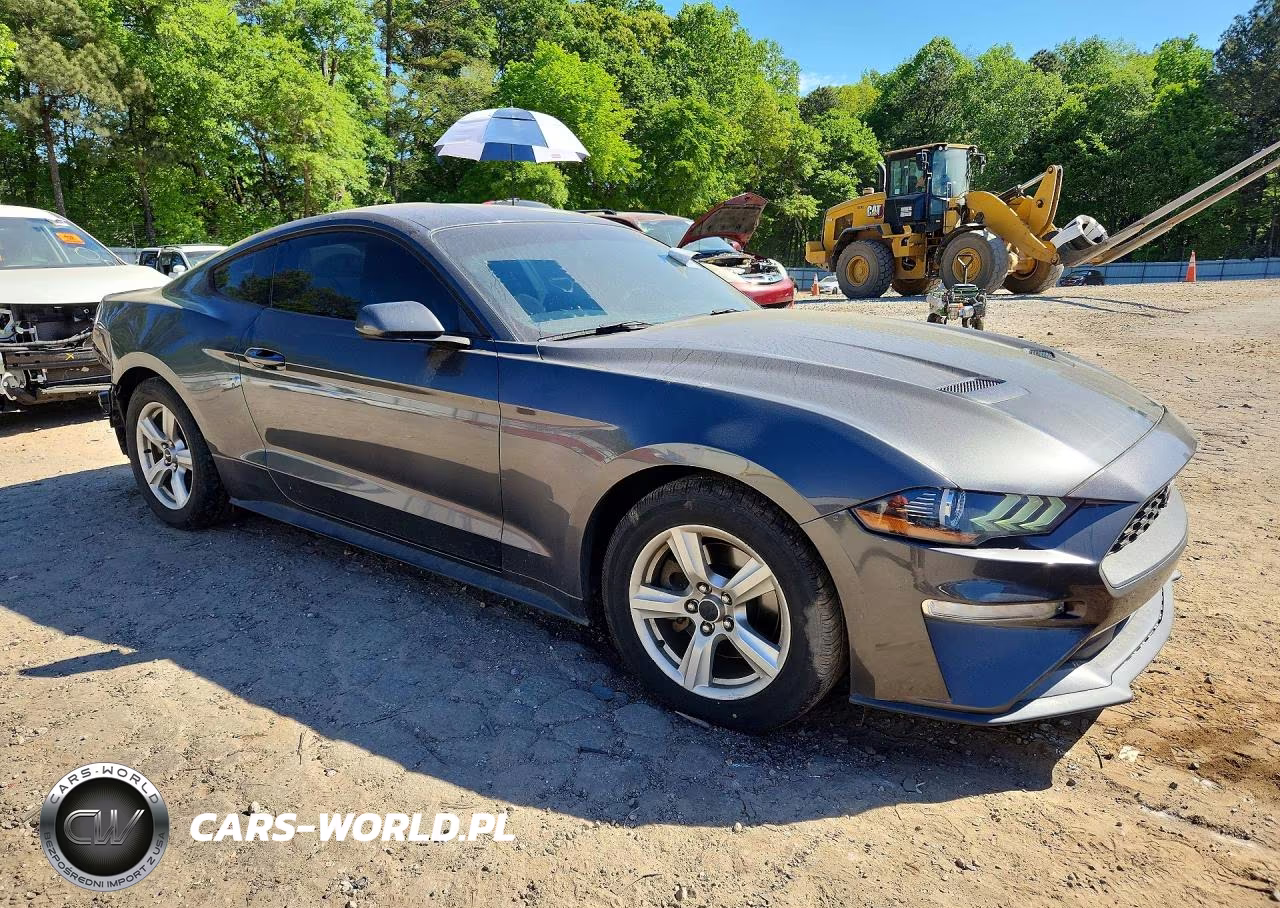 2018 Ford Mustang VIN:1FA6P8TH9J5110609 - 4