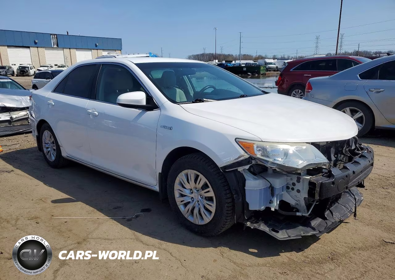 2014 Toyota Camry Hybrid Le VIN:4T1BD1FK2EU114024 - 4