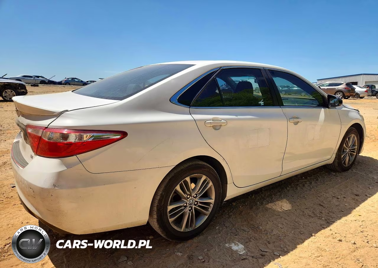 2017 Toyota Camry Se VIN:4T1BF1FKXHU355151 - 3
