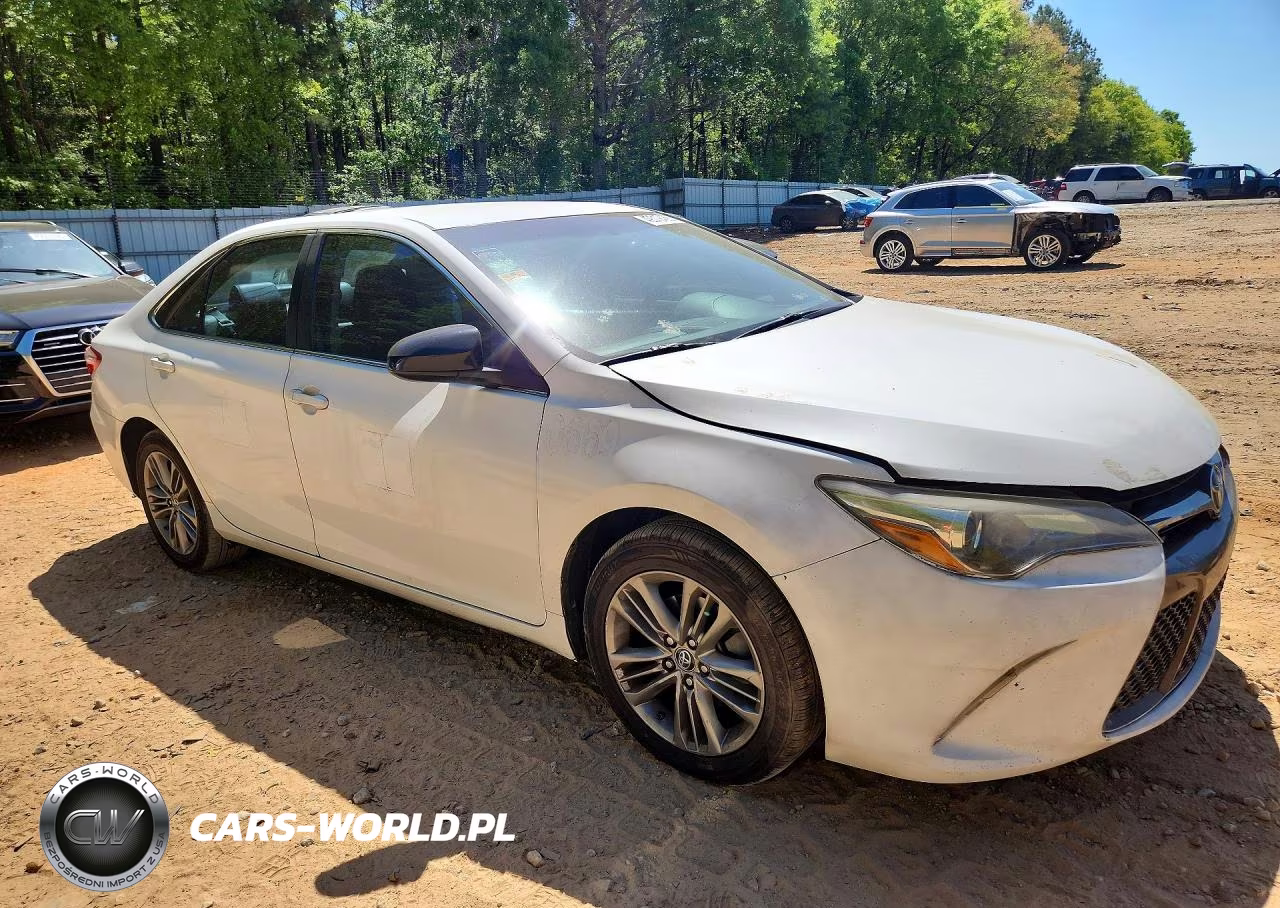2017 Toyota Camry Se VIN:4T1BF1FKXHU355151 - 4