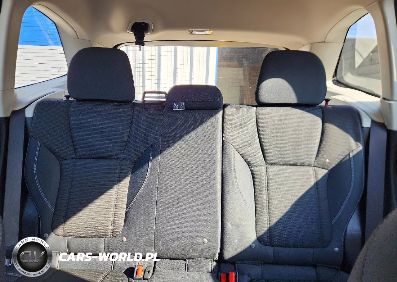 2019 Subaru Forester VIN:JF2SKACCXKH521246 - 10