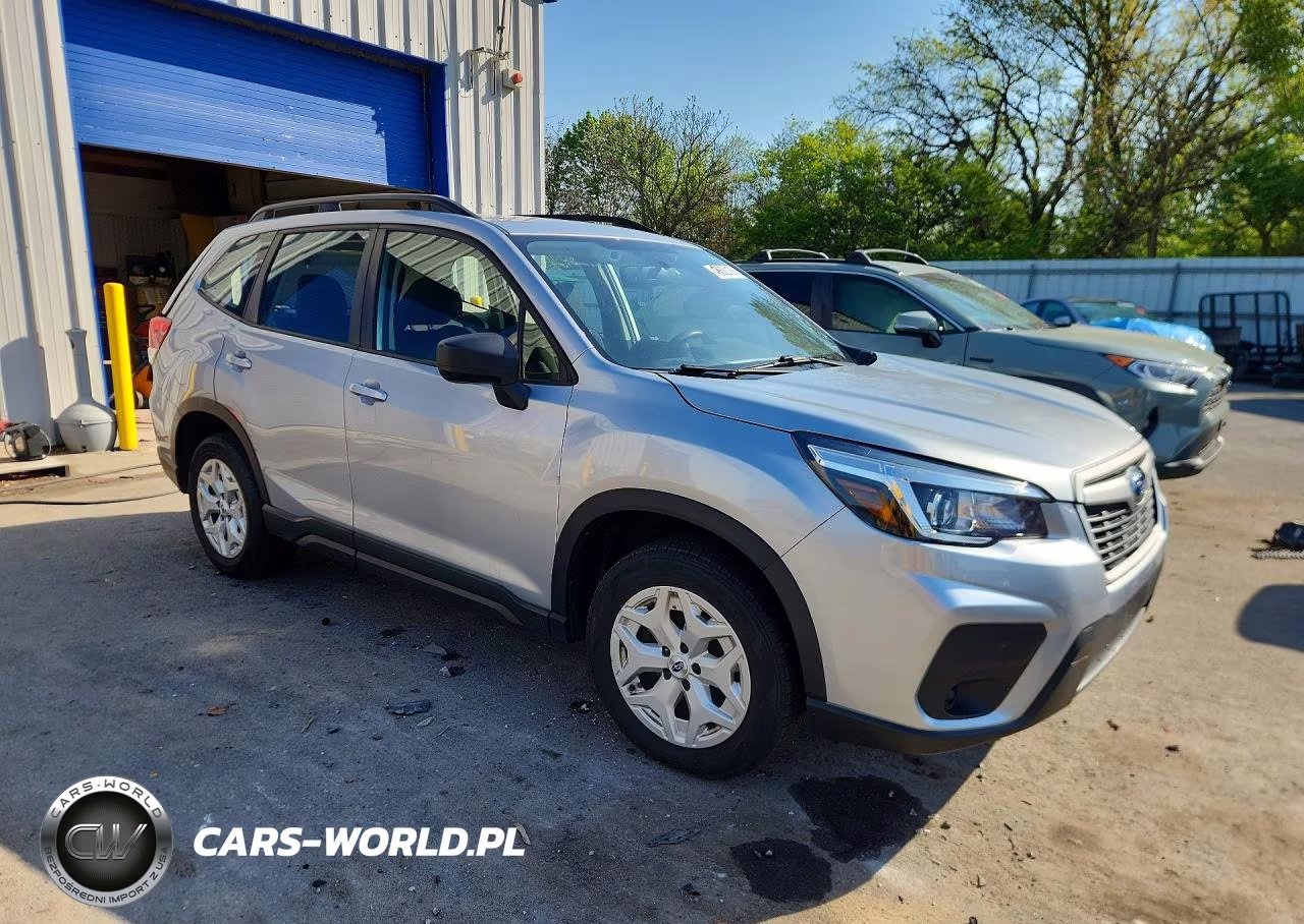 2019 Subaru Forester VIN:JF2SKACCXKH521246 - 4