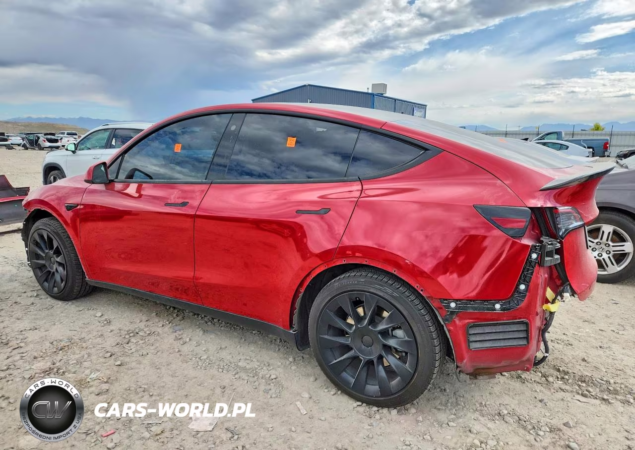2023 Tesla Model Y VIN:7SAYGAEEXPF587475 - 2