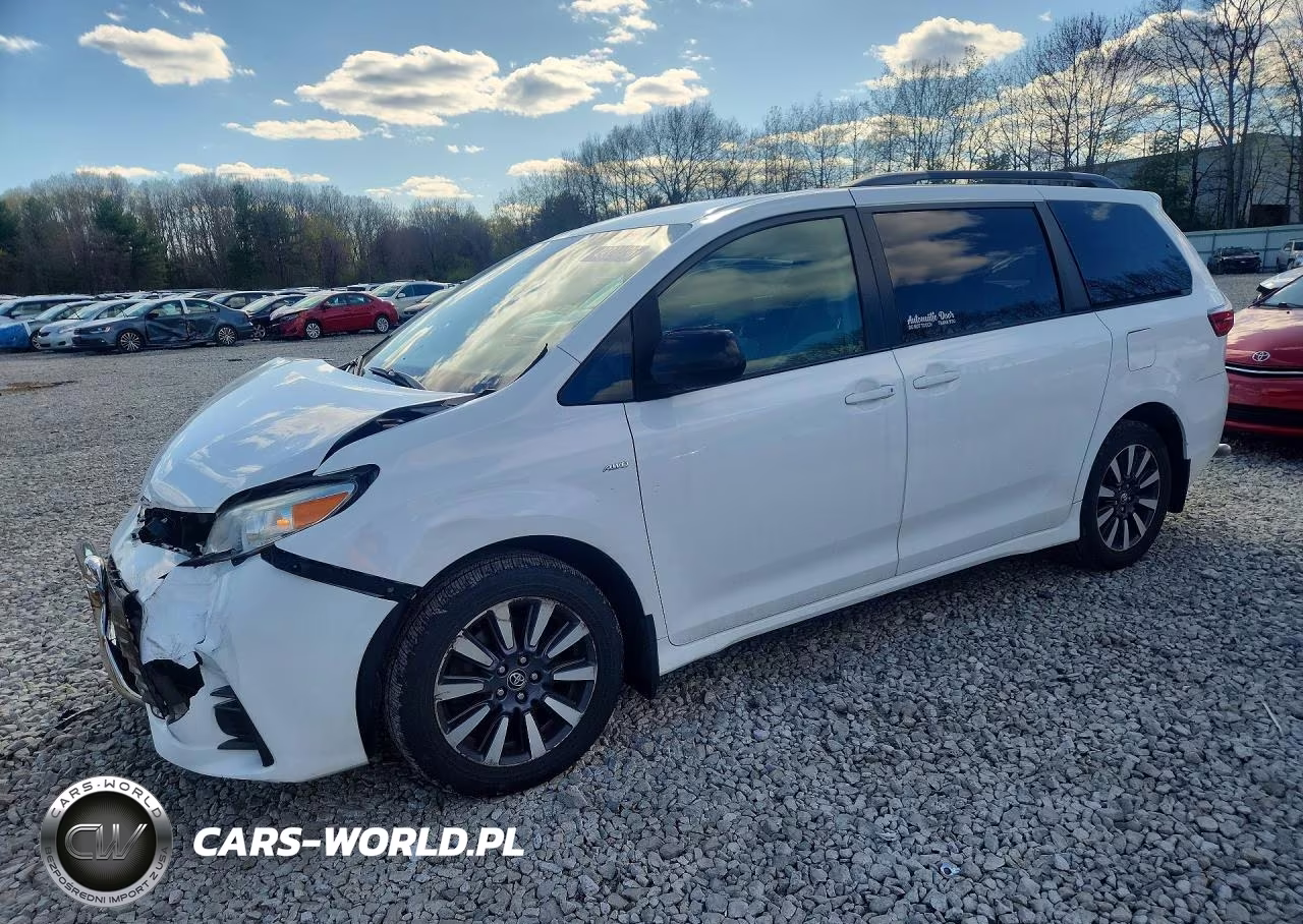 2018 Toyota Sienna Le