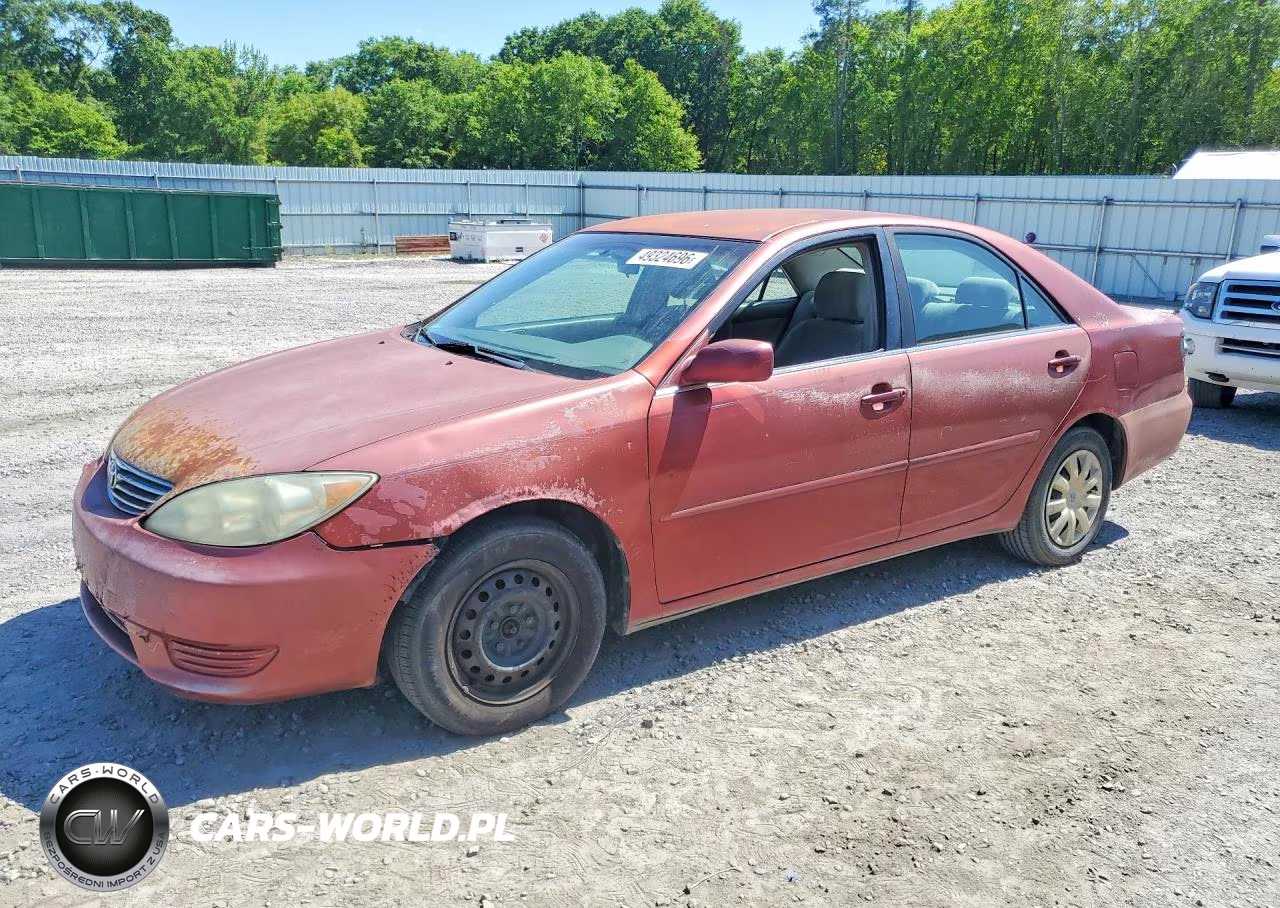 2005 Toyota Camry Le