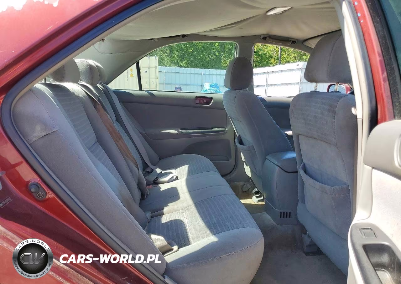 2005 Toyota Camry Le VIN:4T1BE32K35U402777 - 10