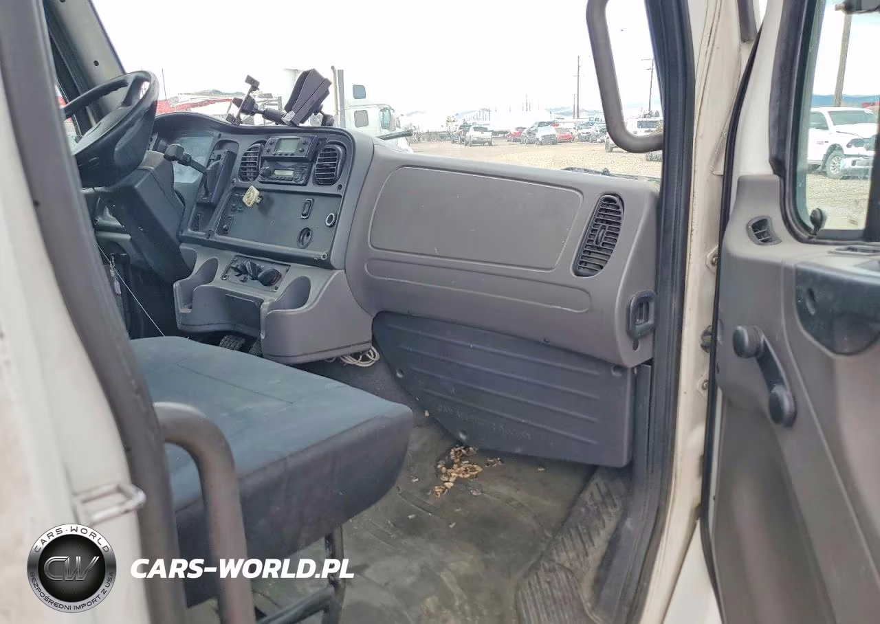 2014 Freightliner Business Class M2 Refrigerated Box Truck VIN:1FVACWDT4EHFZ6085 - 5