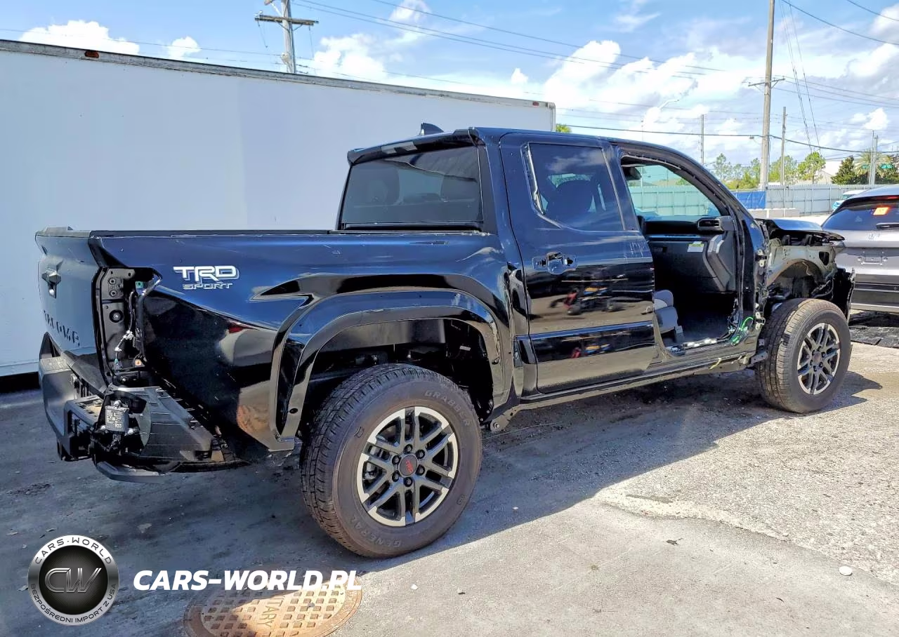 2026 Toyota Tacoma Trd Sport VIN:3TYKB5FNXTT032687 - 3