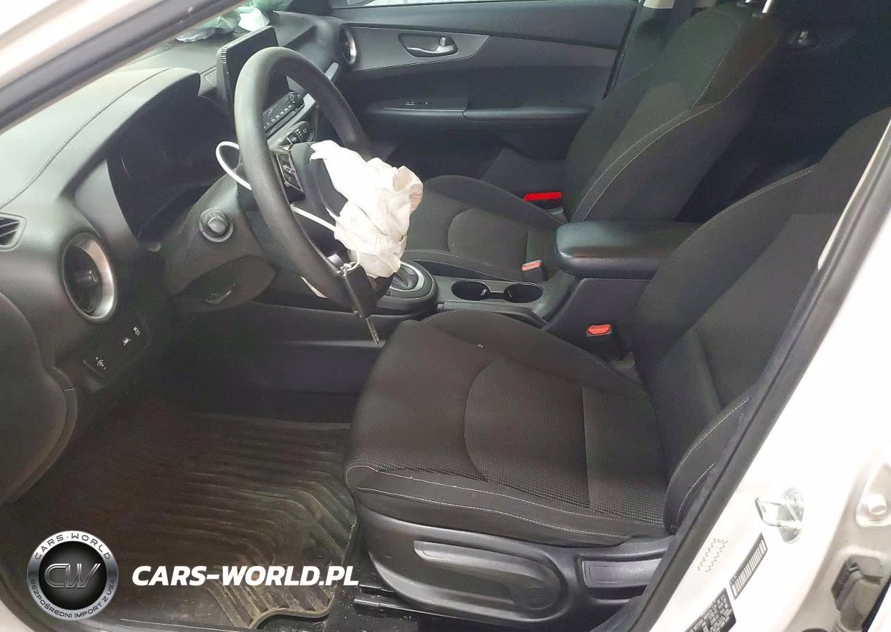 2021 Kia Forte Lxs VIN:3KPF24AD2ME339403 - 7