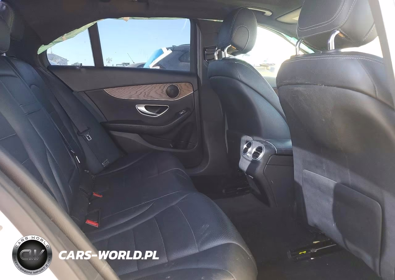 2018 Mercedes-Benz C 300 VIN:55SWF4JBXJU236561 - 10
