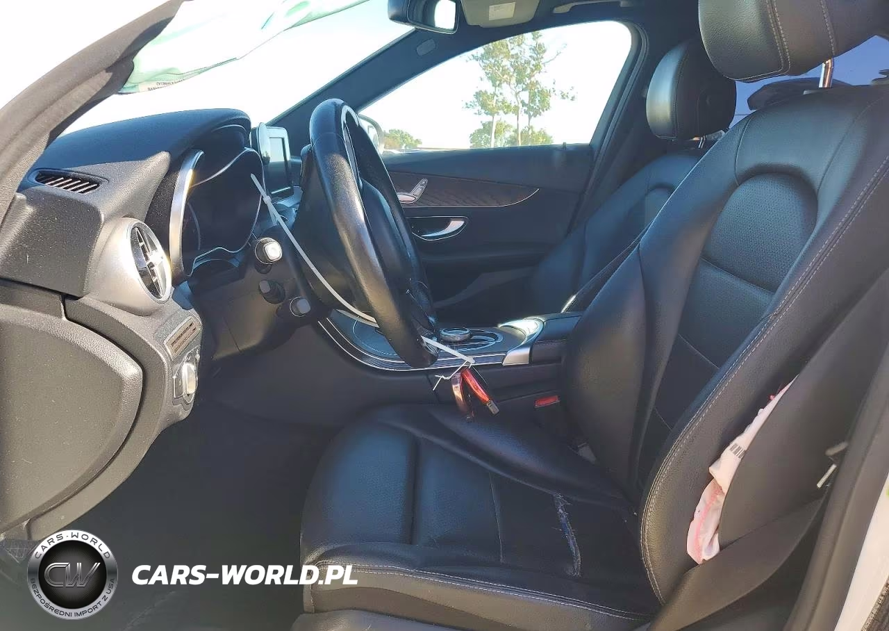 2018 Mercedes-Benz C 300 VIN:55SWF4JBXJU236561 - 7