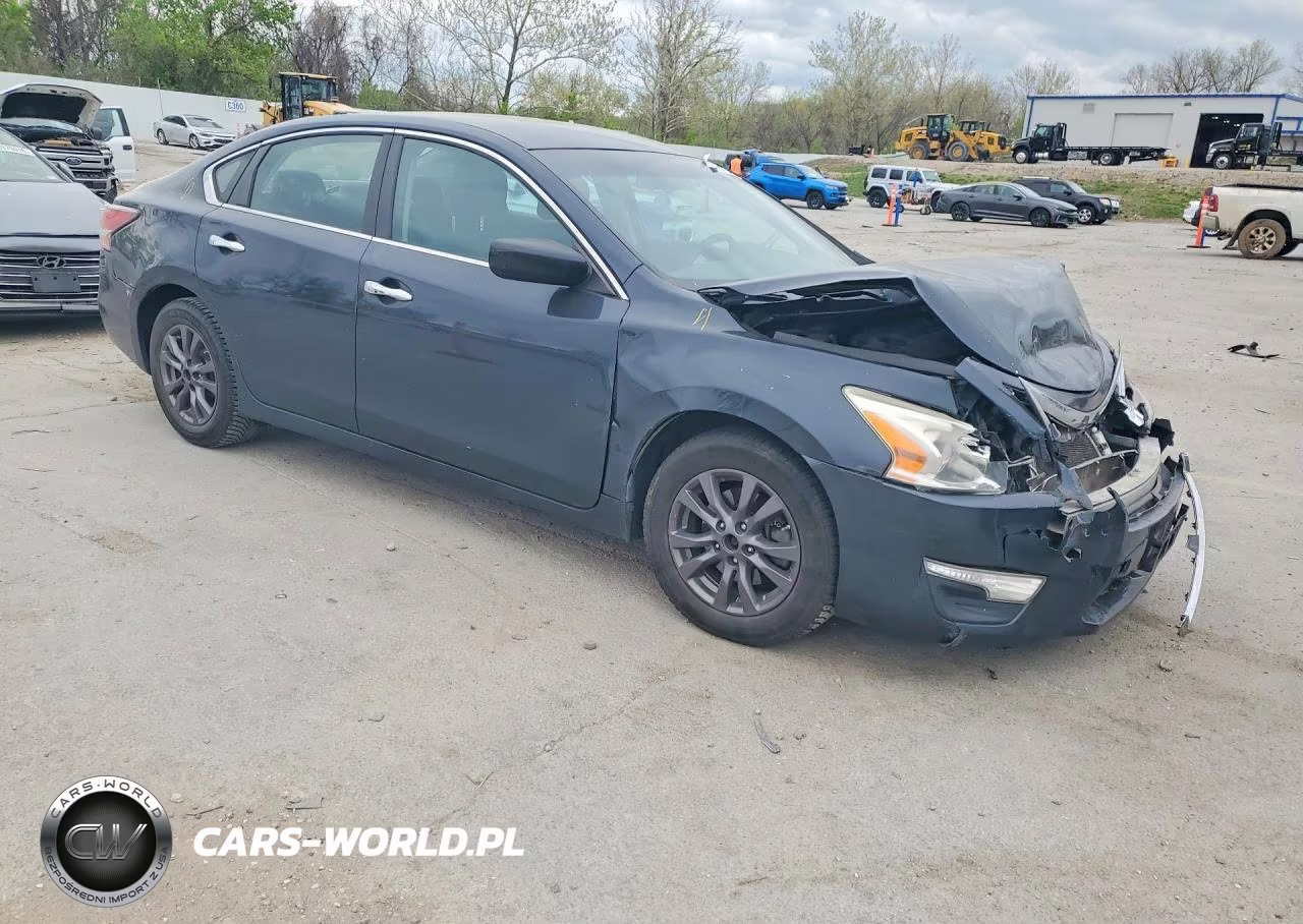 2015 Nissan Altima 2.5 VIN:1N4AL3APXFN889674 - 4