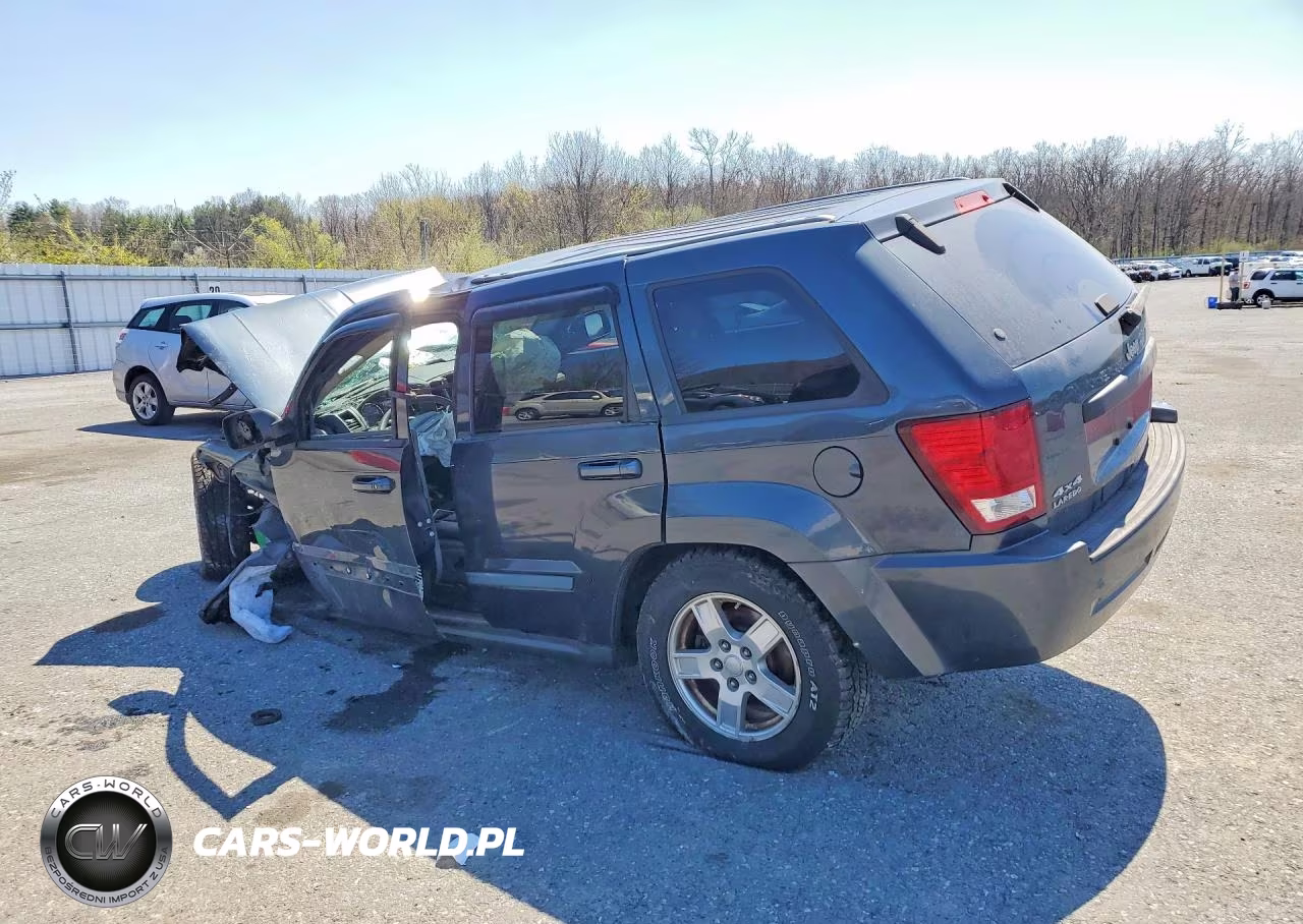 2007 Jeep Grand Cherokee Laredo VIN:1J8HR48P37C694721 - 2