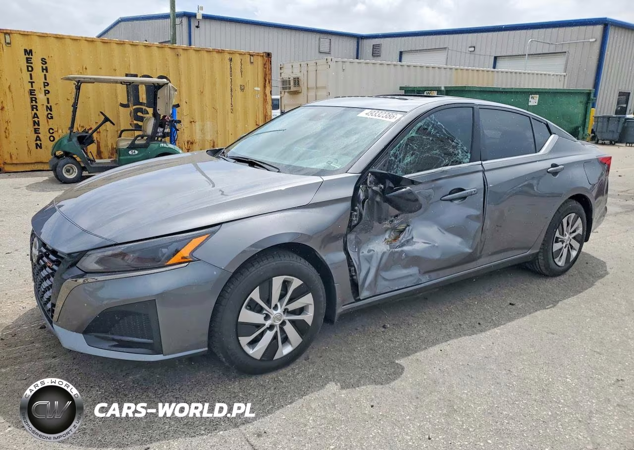 2025 Nissan Altima Sr