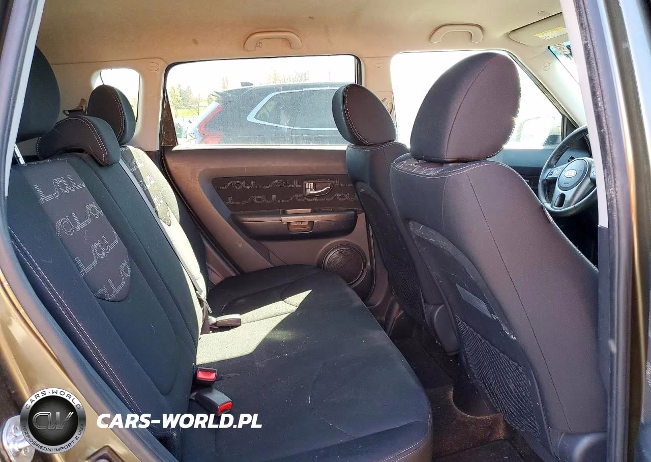 2012 Kia Soul + VIN:KNDJT2A61C7470608 - 10