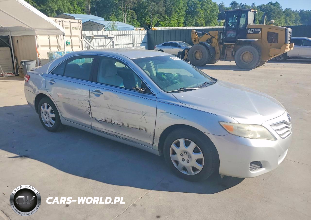 2010 Toyota Camry Le VIN:4T1BF3EK0AU049210 - 4