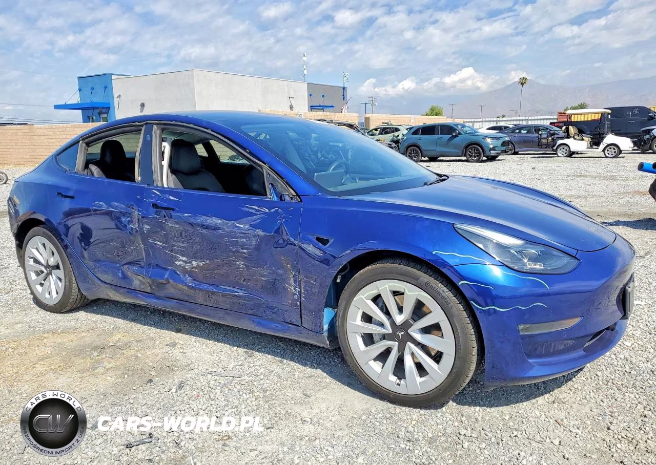 2022 Tesla Model 3 VIN:5YJ3E1EB6NF211002 - 4
