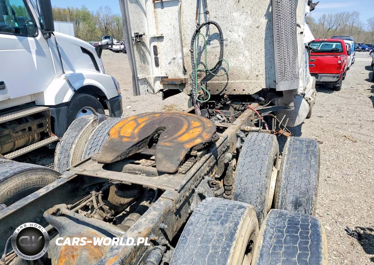 2004 Freightliner Cst120 Semi Truck VIN:1FUJBBCG44LM52579 - 9