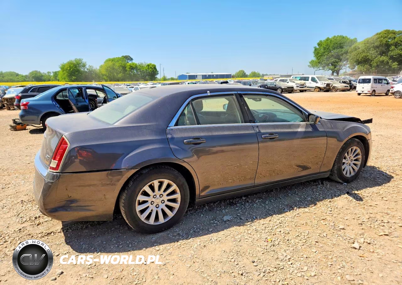 2014 Chrysler 300 VIN:2C3CCAAG4EH340152 - 3