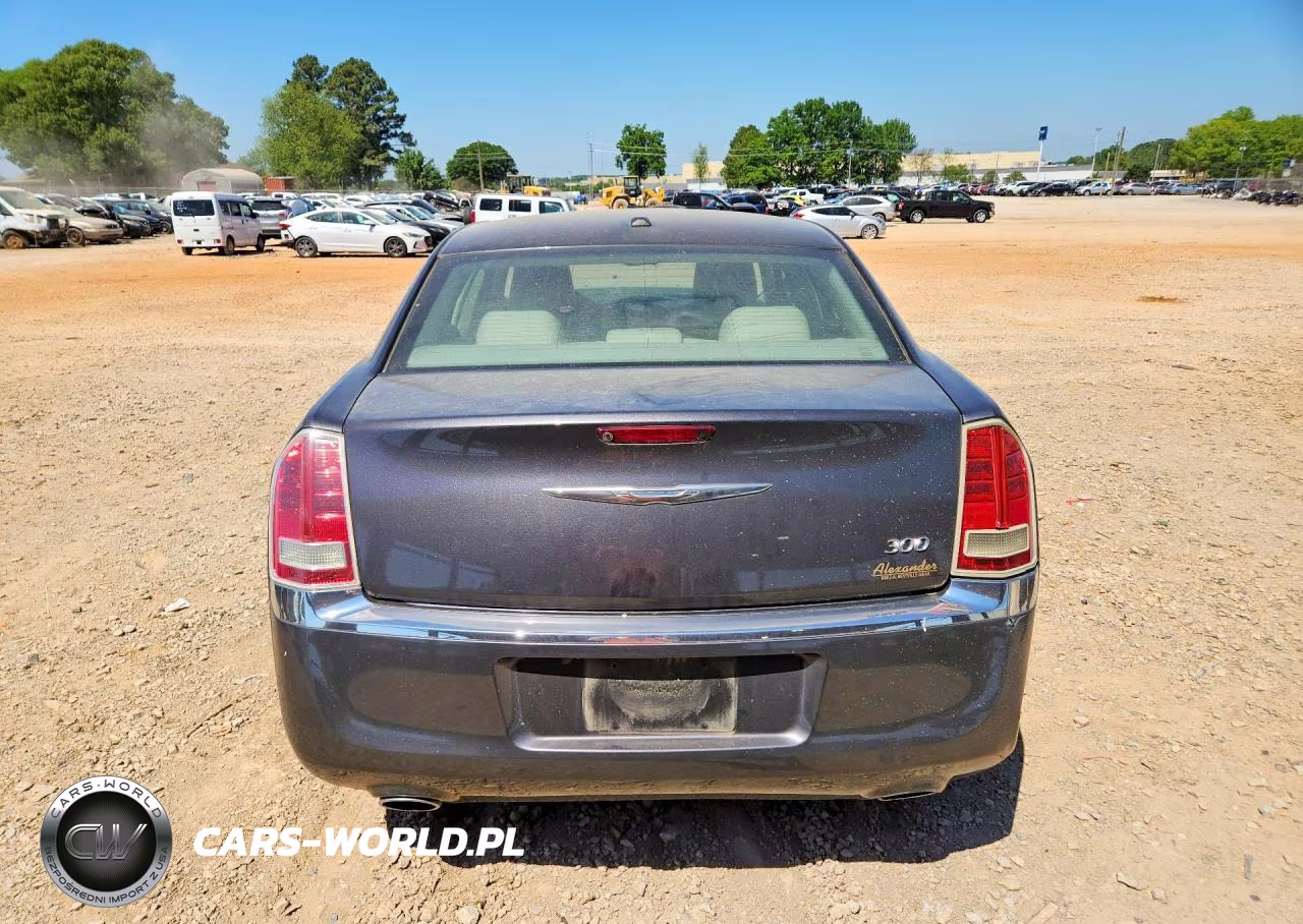 2014 Chrysler 300 VIN:2C3CCAAG4EH340152 - 6