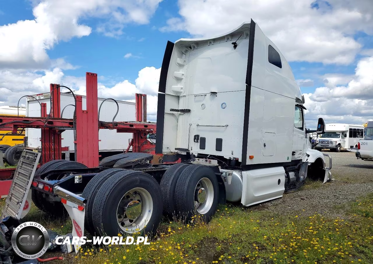 2023 Peterbilt 579 - Semi Truck VIN:1XPBD49X8PD857849 - 4