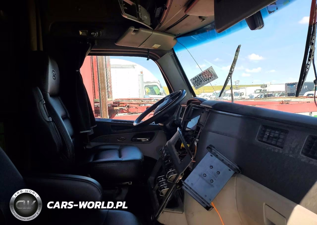 2023 Peterbilt 579 - Semi Truck VIN:1XPBD49X8PD857849 - 5