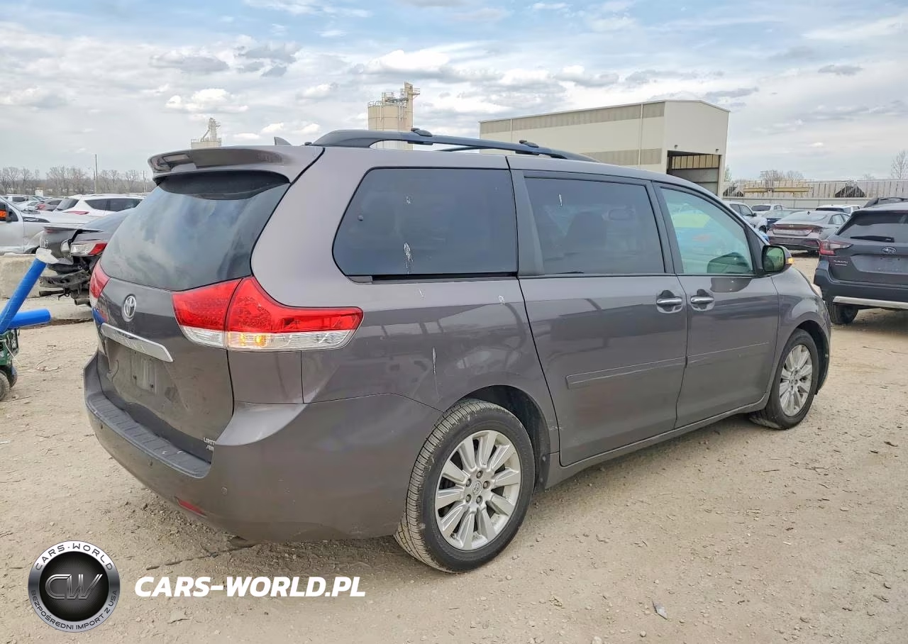 2013 Toyota Sienna Limited 7-Passenger VIN:5TDDK3DC9DS068026 - 3
