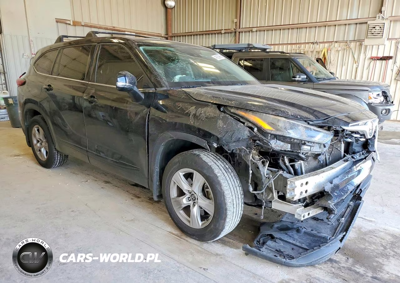 2022 Toyota Highlander Le VIN:5TDBZRBH1NS587805 - 4