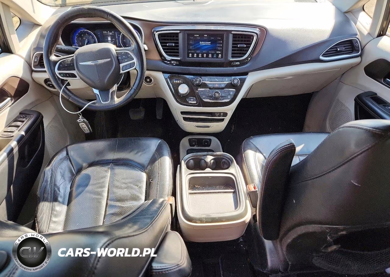 2019 Chrysler Pacifica Touring L VIN:2C4RC1BG2KR531501 - 8