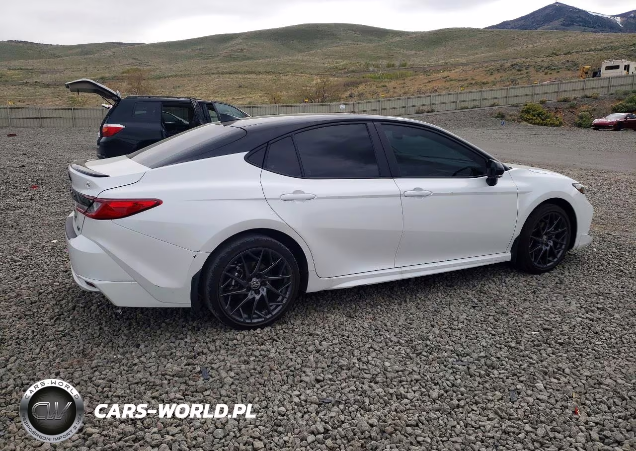 2025 Toyota Camry Xse VIN:4T1DAACK2SU078241 - 3