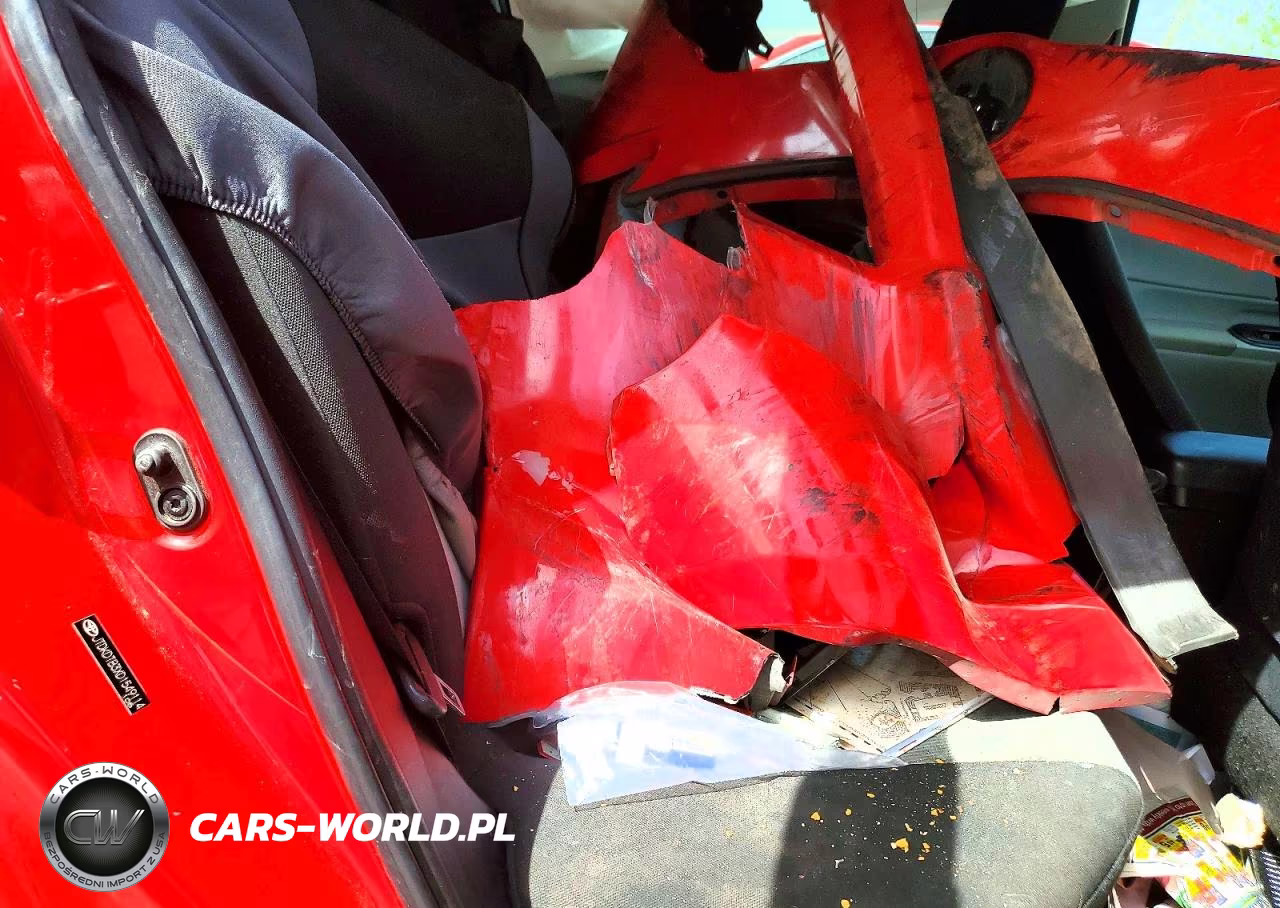 2013 Toyota Prius C Two VIN:JTDKDTB3XD1549114 - 10