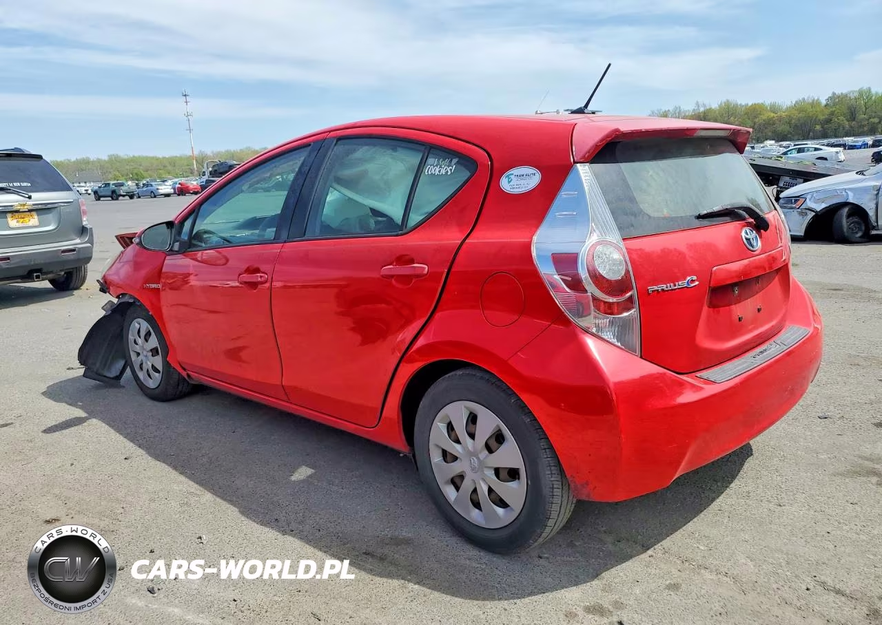 2013 Toyota Prius C Two VIN:JTDKDTB3XD1549114 - 2