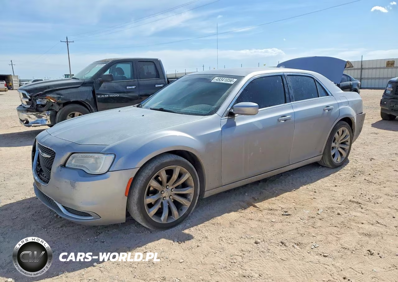 2017 Chrysler 300 Limited