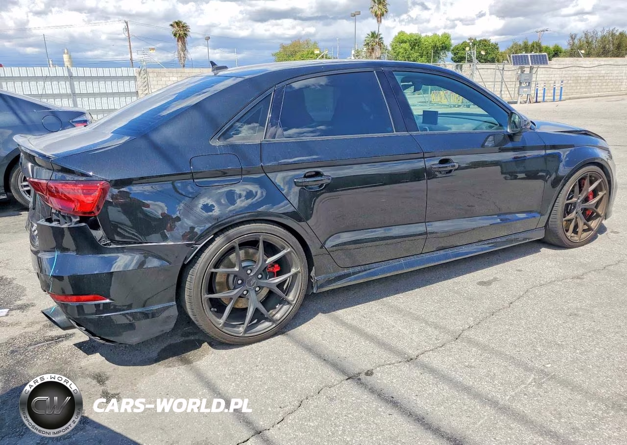 2018 Audi Rs3 VIN:WUABWHFF8J1903609 - 3