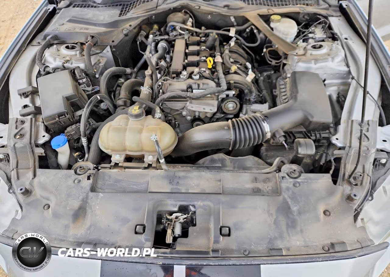 2021 Ford Mustang VIN:1FATP8UH4M5122639 - 11
