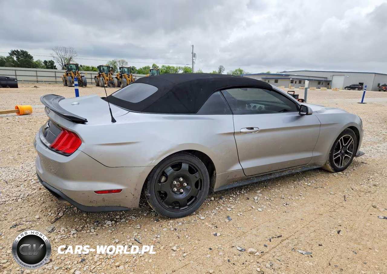 2021 Ford Mustang VIN:1FATP8UH4M5122639 - 3