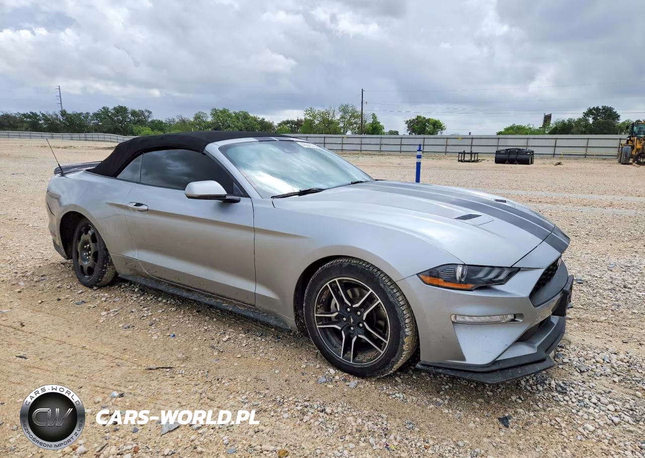 2021 Ford Mustang VIN:1FATP8UH4M5122639 - 4