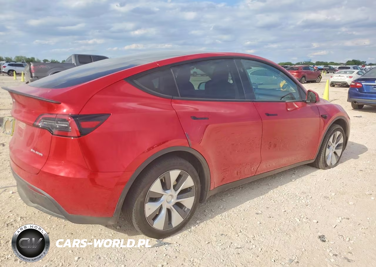 2023 Tesla Model Y VIN:7SAYGDEE7PA210195 - 3